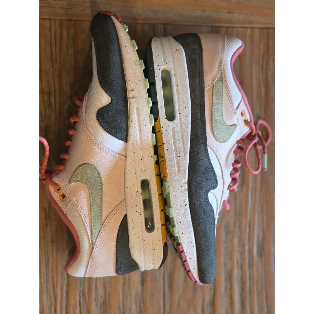 Men's Nike Air Max 1 Easter Celebration, Size 7.5, Like New